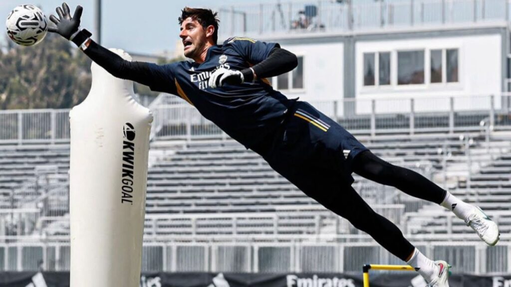 Thibaut Courtois Real Madrid Goalkeeper Training