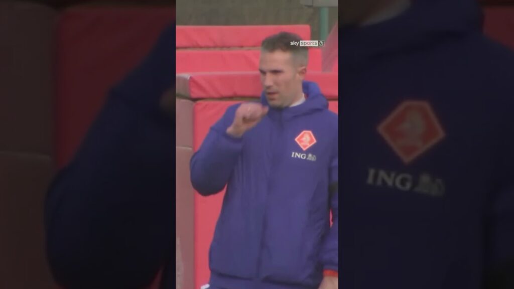 Robin Van Persie is back at Manchester United!