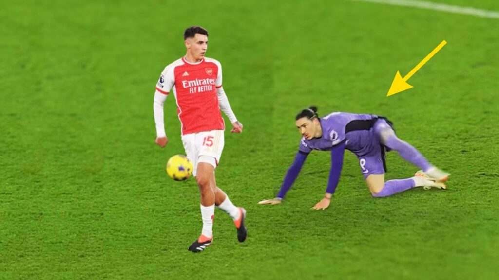 Jakub Kiwior Is Calm And Composed! 🇵🇱