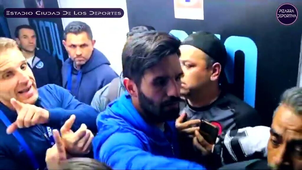 Diego Alonso:" Enano de Mierda cerra el Horto" Miguel Herrera:"¿Qué pensás que eres?"