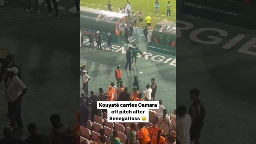 kouyate carries canara off pitch after Senegal loss ⚽  #soccer #cr7 #ytshorts #ytstudio #trending