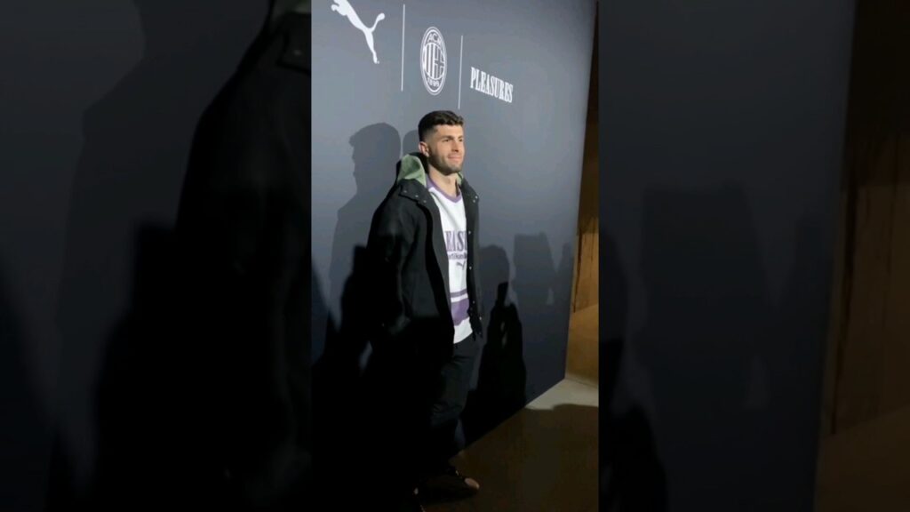 Christian #pulisic e yunus #musah all'evento per il #fourthkit di #acmilan