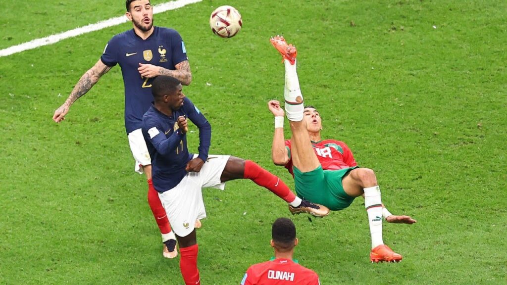 20 minutes with  Jawad El Yamiq that you will be watch it again