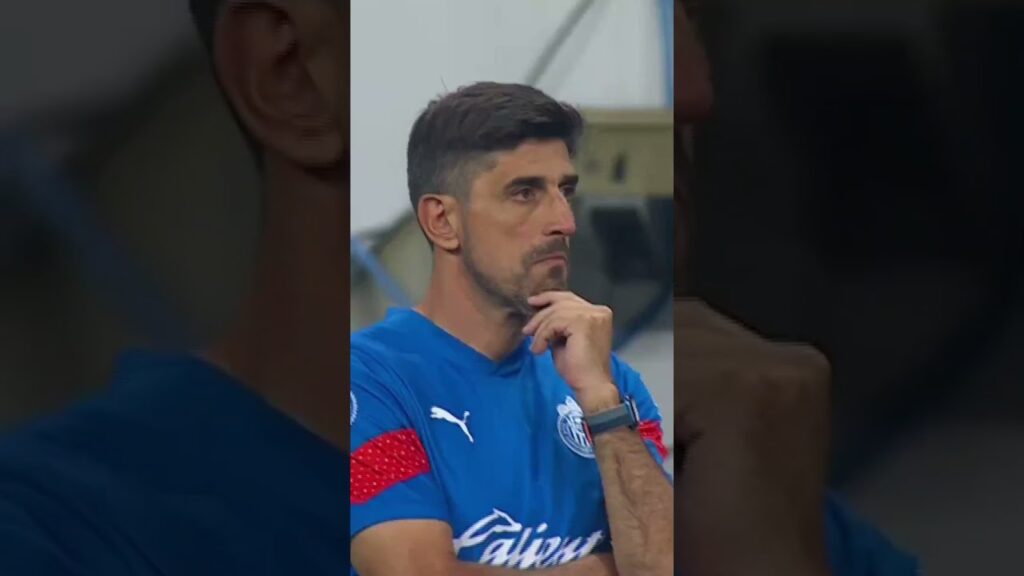 💥 ¡LO ENCARA! Briseño le reclama a Henry Martín por el clavado en el área 😤