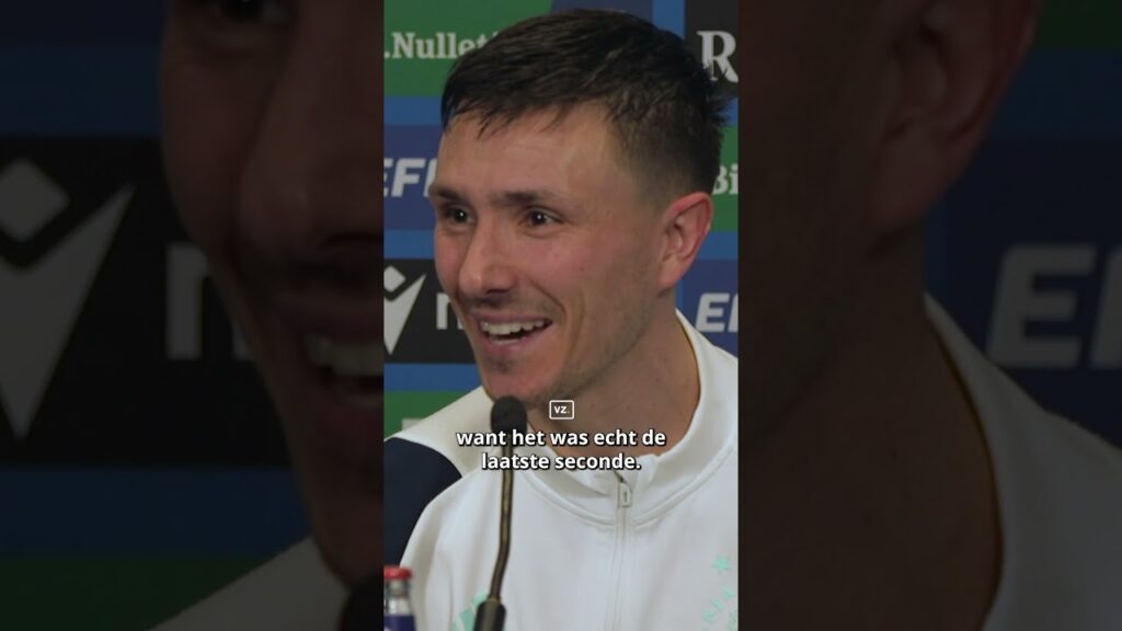 Steven Berghuis heeft een duidelijk oordeel klaar na de doelpuntclaim van Ajax #ajax #berghuis