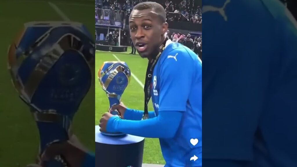 سعود عبدالحميد مع الكاس