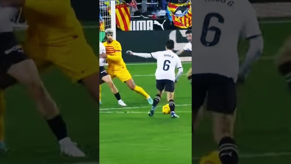 H. Guillamón #football #shorts #viral