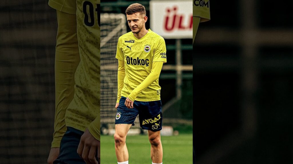 Za co kibice Fenerbahce UWIELBIAJĄ Sebastiana Szymańskiego? #shorts