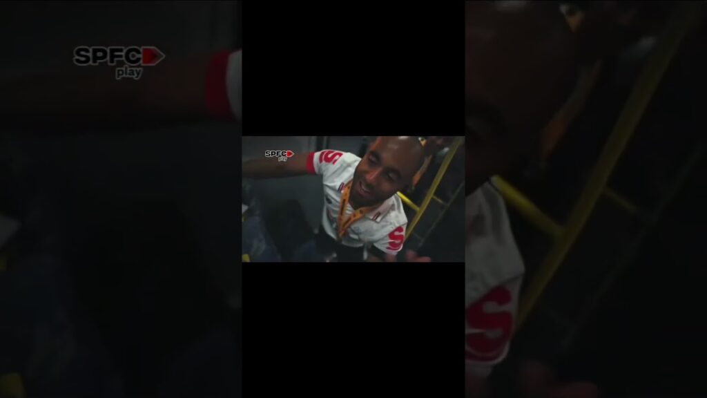 Que cheiro é esse?? Alan Franco mostra lado maluco e comanda a festa...