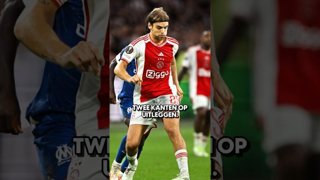 Zijn de back-posities nu ingevuld bij Ajax met Sosa en Gooijer? 💭 #FCAShorts