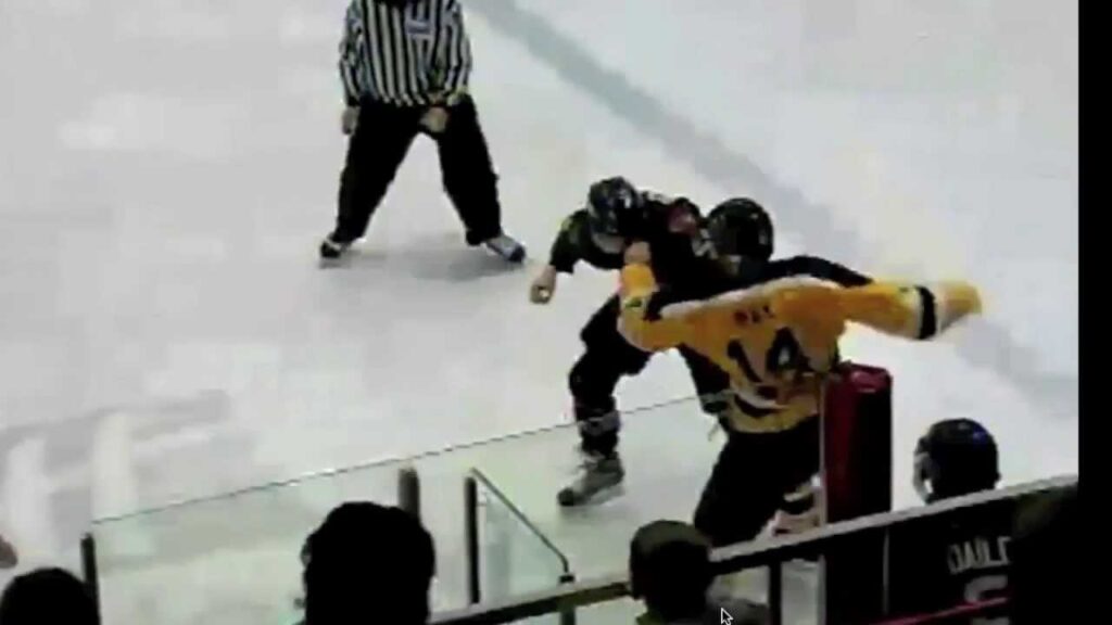 Thomas Delaney Hucking Knucks