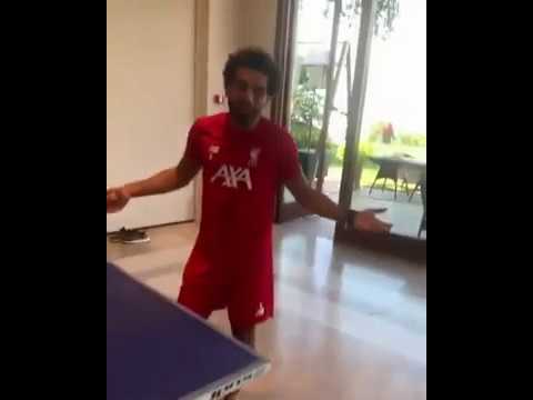 Dejan Lovren and Mo Salah playing 🏓🤣 Салах и Ловрен играют в настольный теннис