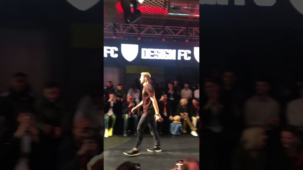 Barış Alper Yılmaz ve Lucas Torreira podyuma çıkarak mankenlik yaptı #galatasaray