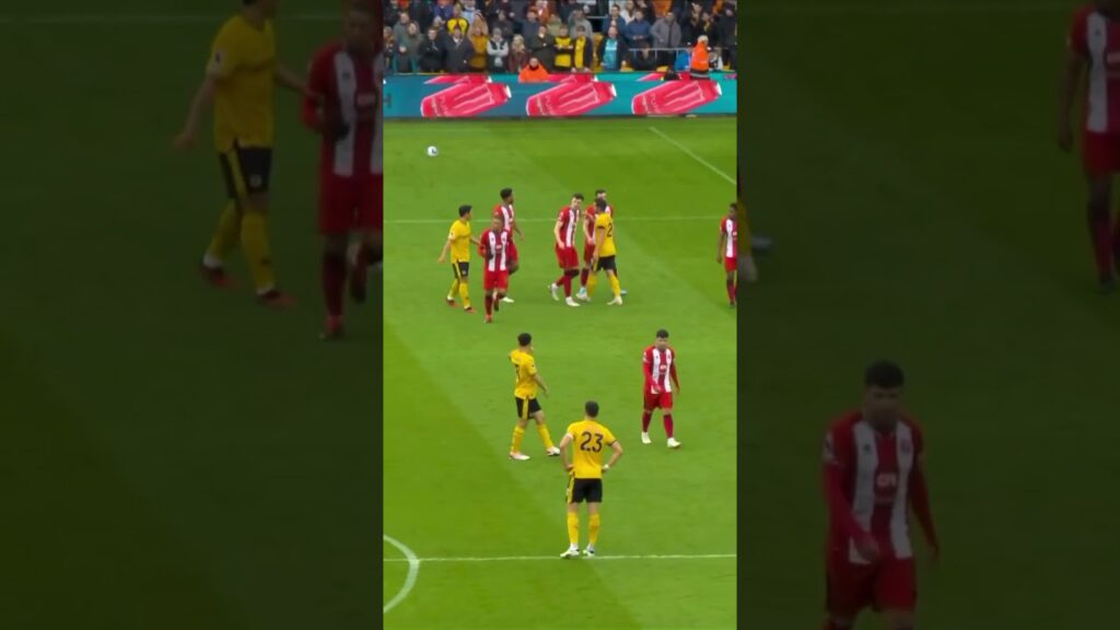 Sheffield United teammates take swipe at each other! 😳🚫