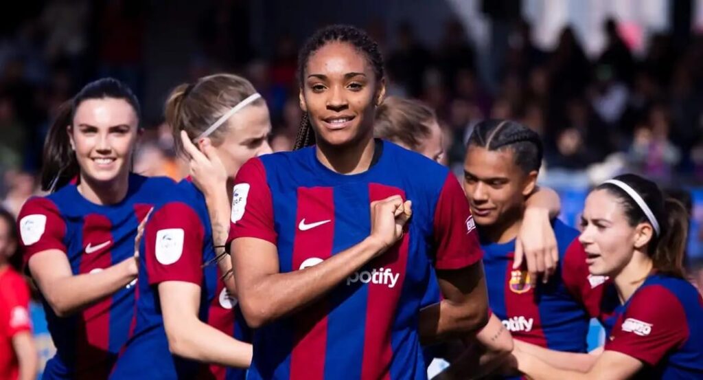 Salma Paralluelo “Attack on Titan” celebration, dedicated to her brother