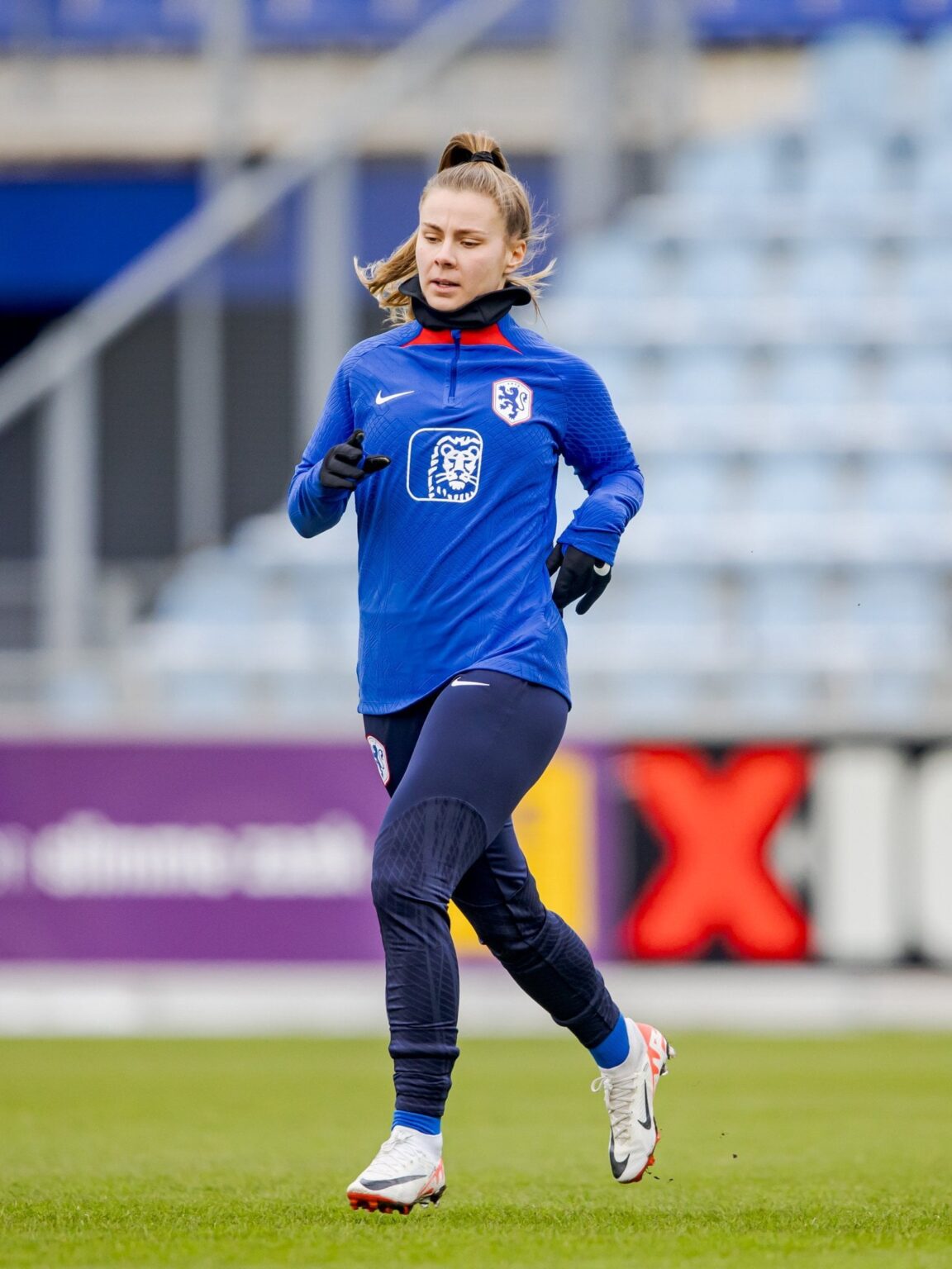 [OranjeLeeuwinnen] Vivianne Miedema and Victoria Pelova are not available to play in the UEFA Women’s Nations League game against Germany on Wednesday. They have left the national team squad and are returning to Arsenal.