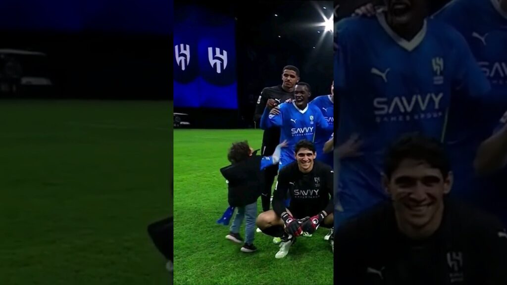 سعود مع إسحاق 🤣🤣💙 #سعود #بونو #الهلال #alhilal