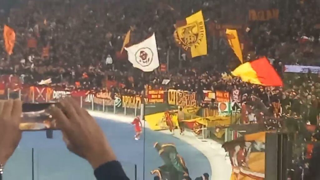 Roma-Feyenoord 5-3, la Roma sì e il Feye no! Il rigore di Zalewski e Mile Svilar corre sotto la Sud!