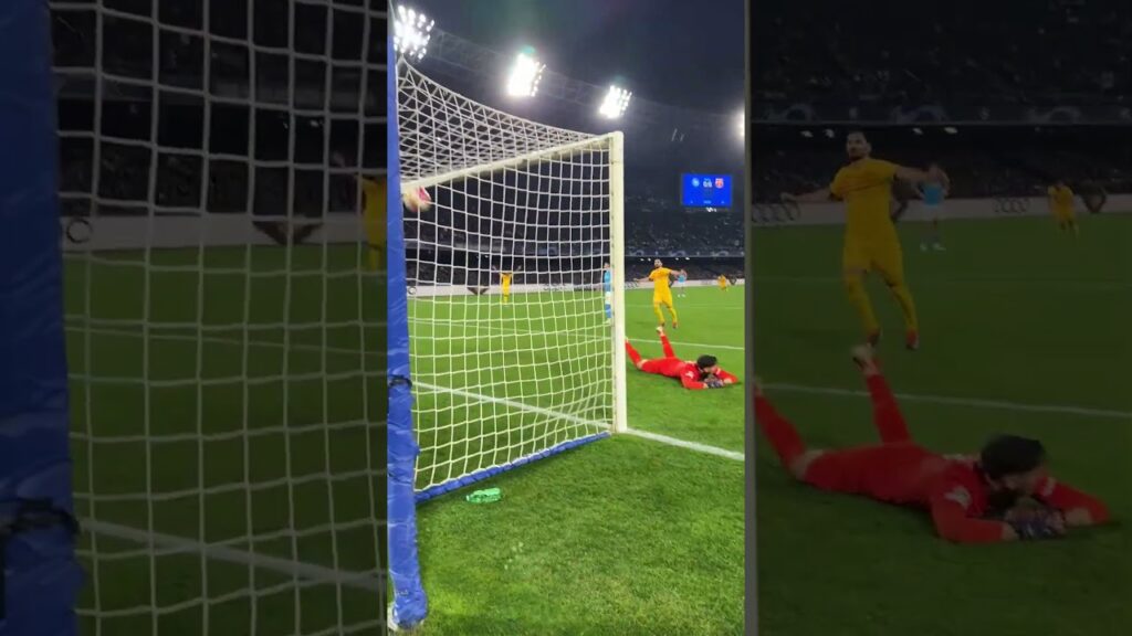 🤜 RoBeRt LeWaNdOwSkI 🤛 #fcbarcelona #lewandowski #championsleague #napolibarça #shorts