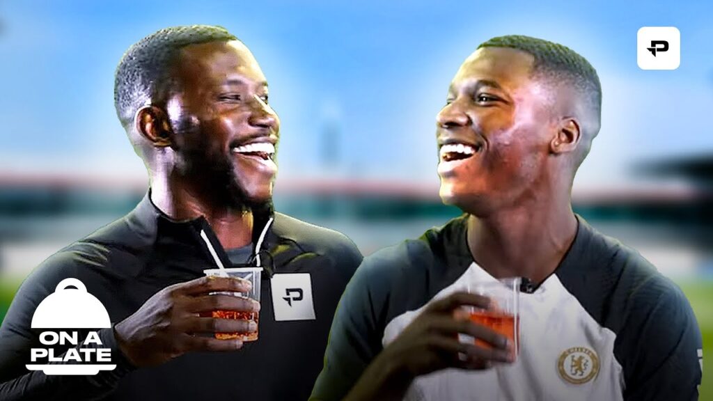 MOISÉS CAICEDO AND HARRY PINERO TRY ECUADORIAN SNACKS 🤮🇪🇨 | ON A PLATE WITH MOISÉS CAICEDO