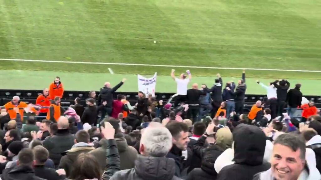 Livaja poništen gol Varaždinu za 1:2 #livaja #hajduksplit #hajduk #torcida #dajaku #varazdin #split