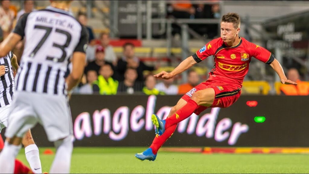 Se Mathias Rasmussens mål og Mini's vanvittige dobbelt dribling