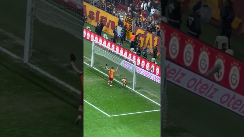 😍Mertens’in Oğlu Ciro Golü Kaçırmadı 😂