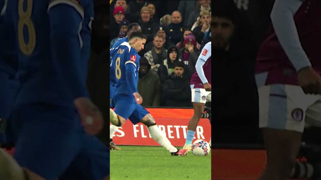 Enzo's UNREAL free-kick 🤯 #shorts #chelseafc #football #footballshorts #enzofernández