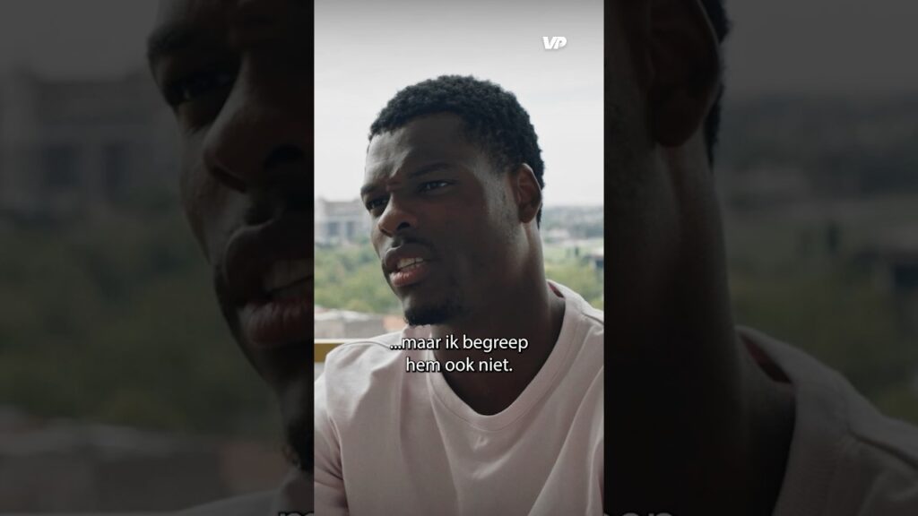 Noa Lang wilde niet luisteren naar Denzel Dumfries! 🫢🤣 #lang #dumfries #voetbalprimeur