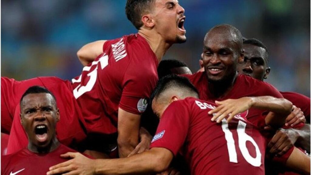 Qatar logró la remontada ante Paraguay que beneficia a Argentina
