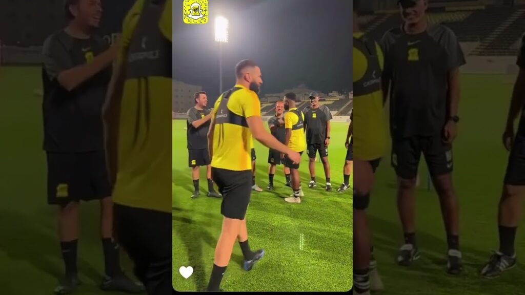 استقبال عبدالرحمن العبود في تدريبات الفريق الجماعية