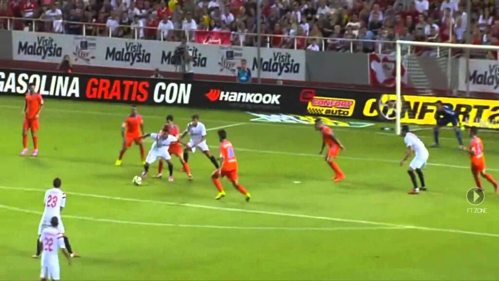 Nicolás Otamendi Hand-Stand Block | Sevilla vs Valencia | 2014, HD Nicolás Otamendi Hand-Stand Block | Sevilla vs Valencia | 2014, HD