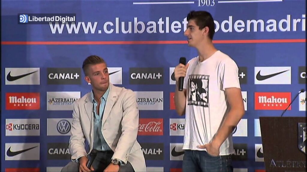 Alderweireld, presentado con el Atlético