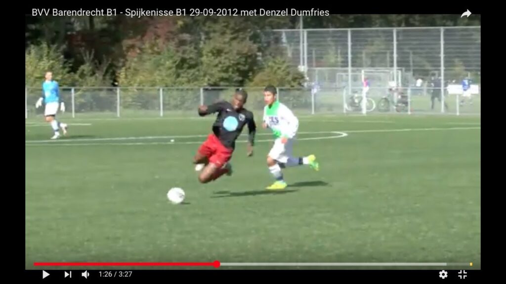 BVV Barendrecht B1 - Spijkenisse B1 29-09-2012 met Denzel Dumfries rugnummer 3