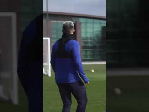 LA PEGADA ⚽ DE ENZO FERNANDEZ 🇦🇷 EN EL ENTRENAMIENTO DEL CHELSEA 🏴󠁧󠁢󠁥󠁮󠁧󠁿