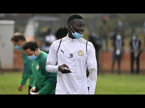 Caméra isolée sur Pape Gueye, la relève du milieu de terrain des Lions -Senfootball Tv