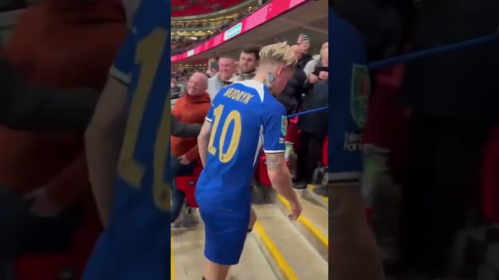 Liverpool fans wind up Enzo Fernandez 😂😂 #football #pl #fpl #liverpool #chelsea #carabaocup #lfc