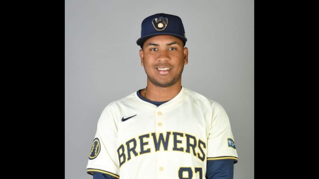 Carlos Rodríguez al montículo