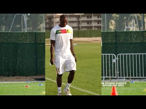 #can2023  Vincent Aboubakar en pleine MARCHE hier aux entrainements avec les lions 🦁🇨🇲 Courage CAPI