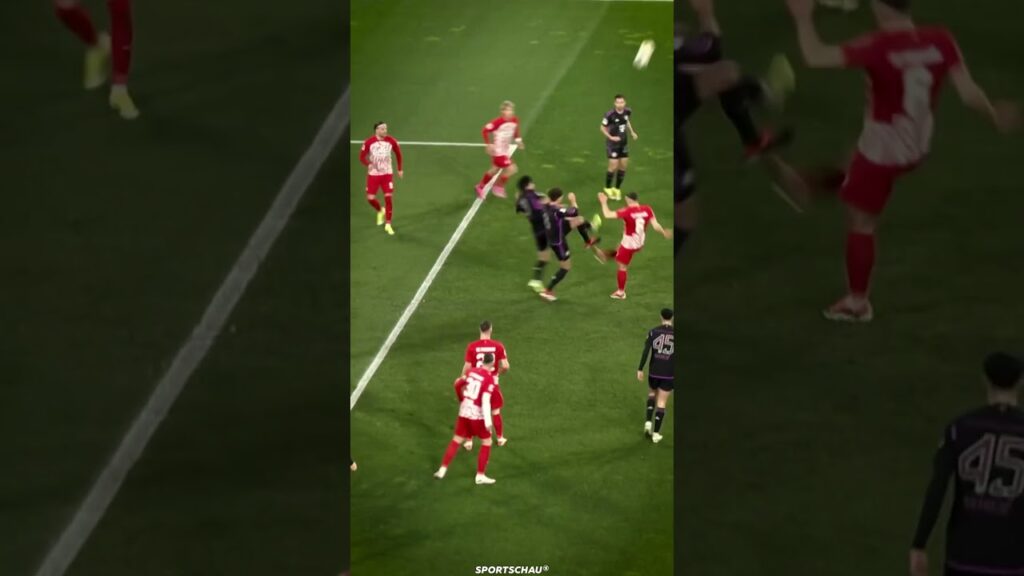 😮 Krasse Szene Freiburg - Bayern | Sportschau #shorts