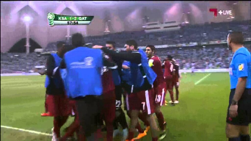 منتخبنا الوطني يتقدم 2-1 السعودية... بوعلام د58