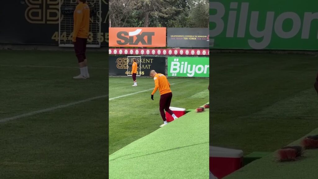 Hakim Ziyech ve Köhn arkadaşlığı 🤝 #galatasaray