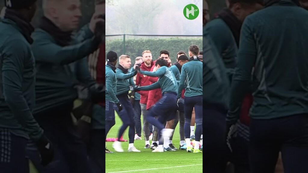 Tomiyasu welcomed back to Arsenal training ❤️🤣