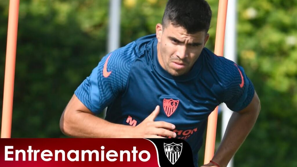 Acuña lo da todo en su primer entrenamiento en sevillista
