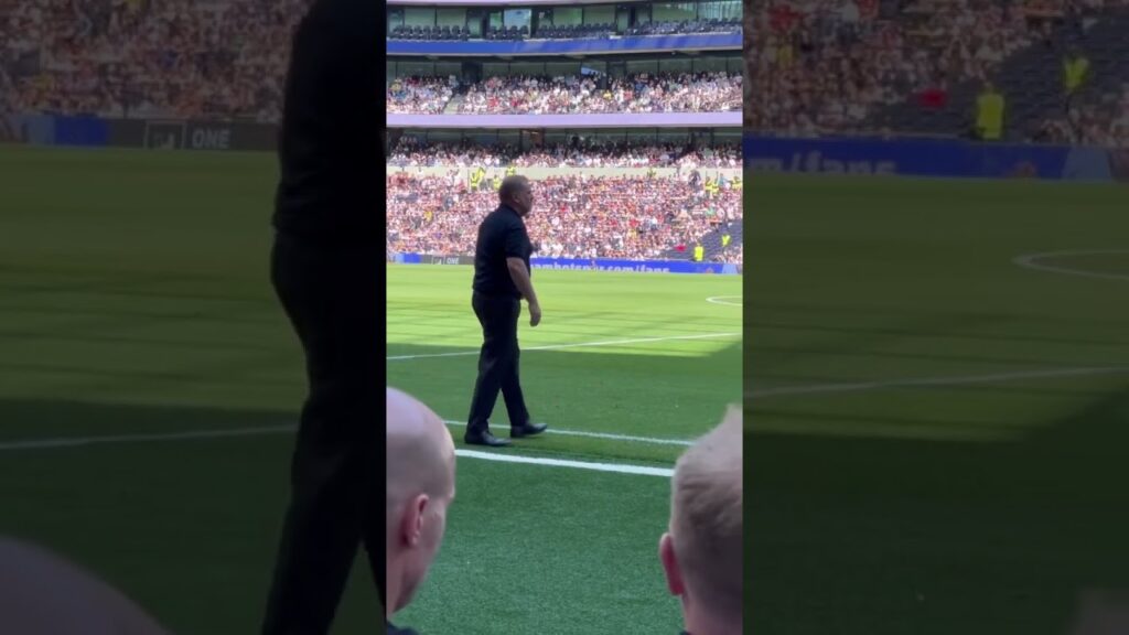 Ange losing it! Pass pass pass! Play play play! Stop passing it back!