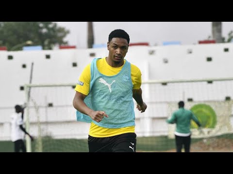 Camera isolée sur Abdou Diallo , joueur déterminé à hisser son pays au sommet.