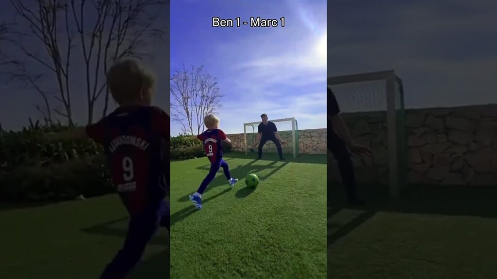 Marc Andre Ter Stegen playing with his son Ben 😍 #fcbarcelona #terstegen #barcelona #viral