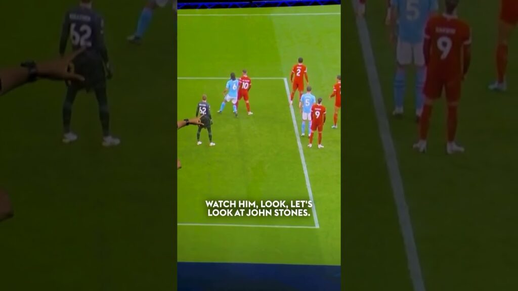 Nathan Ake and John Stones 100IQ🧠 #mancity #liverpool #footballiq