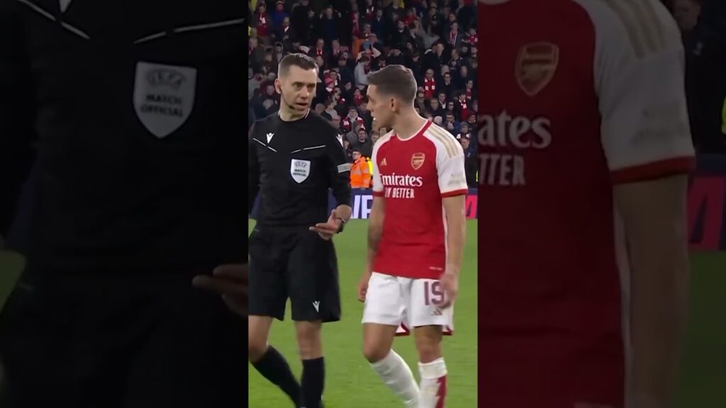 Why does the referee and Leandro Trossard look so alike? 🔍🤨
