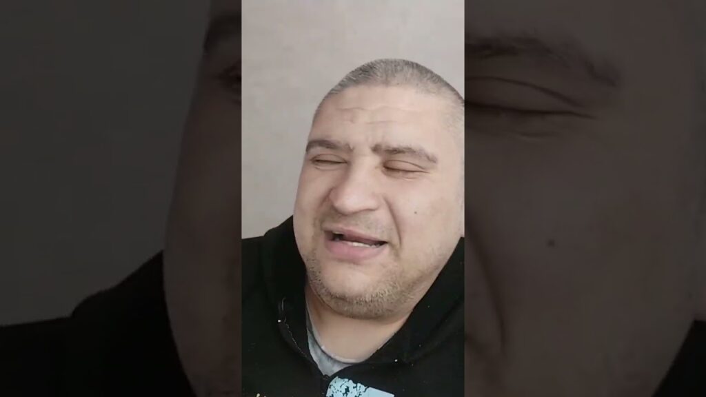 غيلان الشعلالي نزل مسك نص الملعب للترجي امام الافريقي